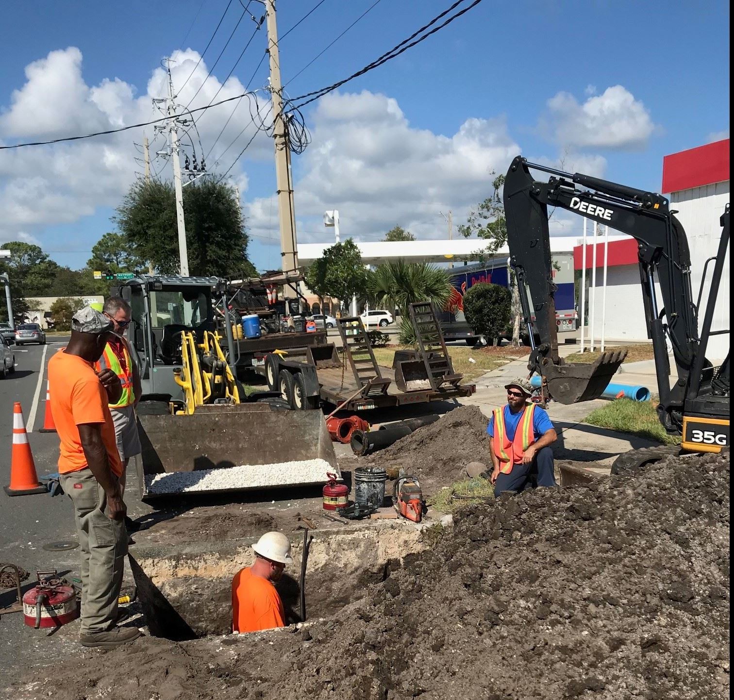 WtaterLineRepair2-October2018Plaza