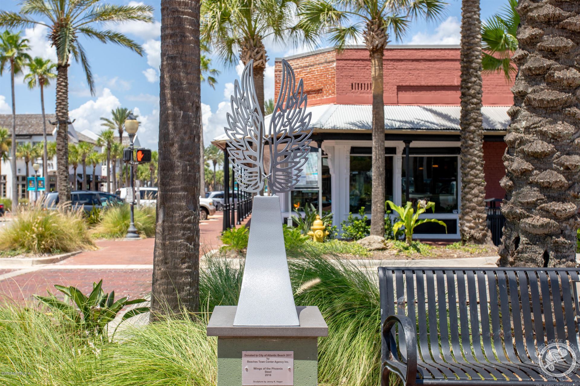 PublicArtSculptureWingsOfThePhoenix